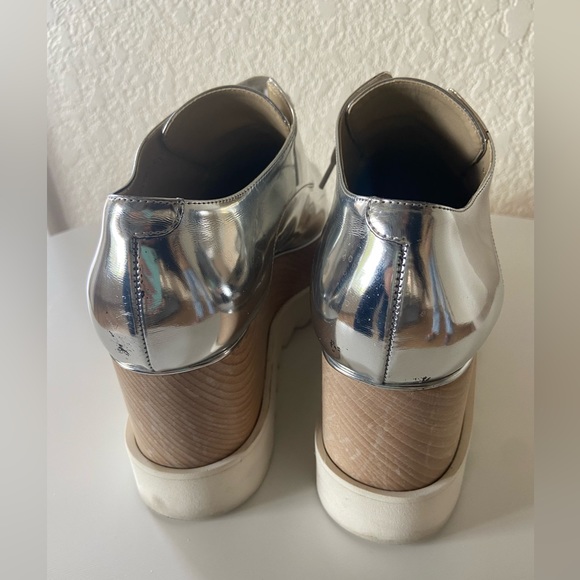 Stella McCartney Silver Vegan Patent Leather Low Top Wedge Sneakers - Picture 5 of 9